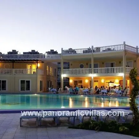 Vilă Sleeps 8 Pool Air Con