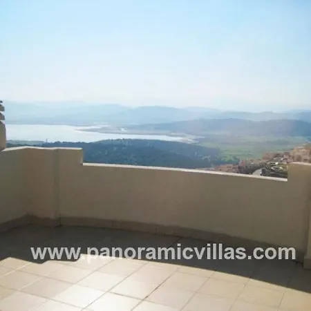 Sleeps 8 Pool Air Con *